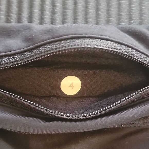 Lululemon cropped leggings  - Picture 4 of 4